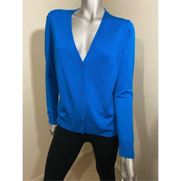 Uniqlo Women's Blue Crew Neck Sweater - Picture 6 of 10